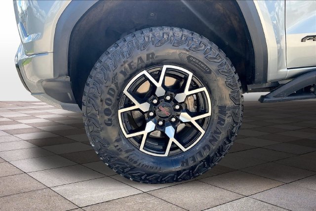 Used 2024 GMC Canyon AT4X AWD/4WD image 10