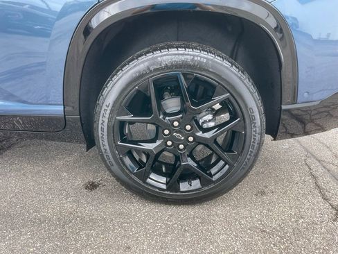 New 2026 Chevrolet Traverse RS w/ LPO, Floor Liner Package AWD/4WD image 34