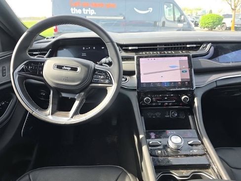 Used 2023 Jeep Grand Cherokee L Overland AWD/4WD image 5