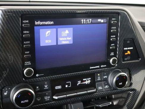 Used 2022 Toyota Highlander XLE FWD image 37