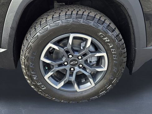 New 2026 Chevrolet Equinox ACTIV w/ Convenience Package III image 10