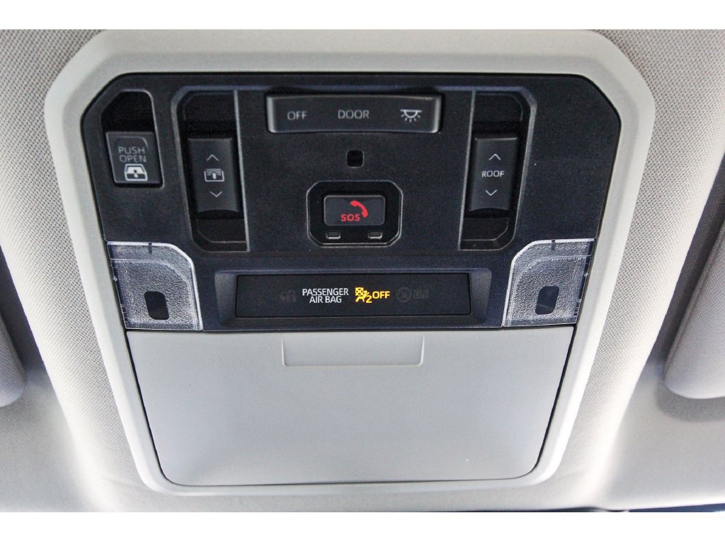 Used 2024 Toyota Tundra Limited AWD/4WD image 24