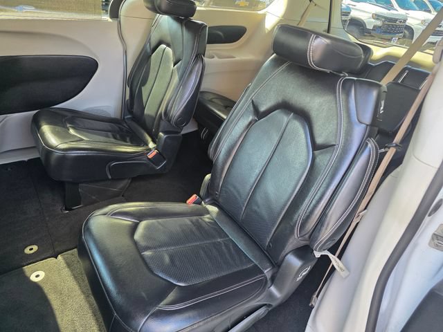 Used 2022 Chrysler Pacifica Touring-L FWD image 19
