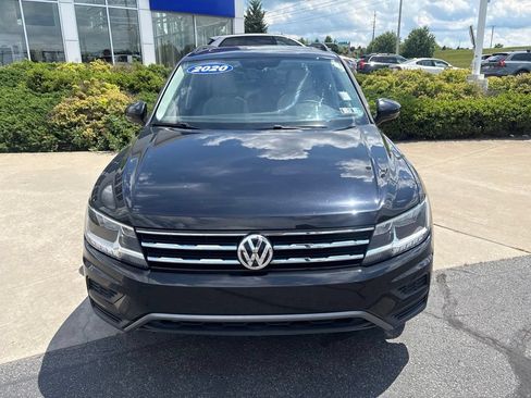 Used 2020 Volkswagen Tiguan SE w/ Panoramic Sunroof Package AWD/4WD image 3