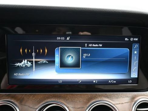 Used 2017 Mercedes-Benz E 300 4MATIC image 13