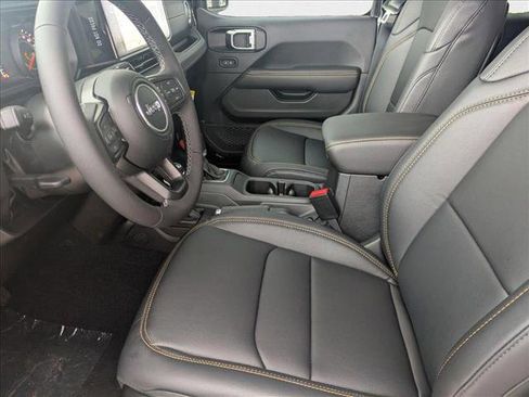 New 2025 Jeep Gladiator Sport image 10