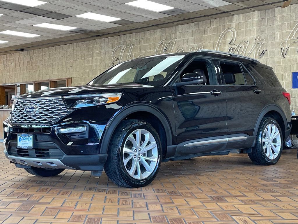 Used 2023 Ford Explorer Platinum w/ Technology Package AWD/4WD image 4