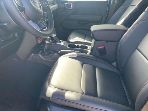 New 2026 Jeep Wrangler Unlimited Rubicon AWD/4WD image 41