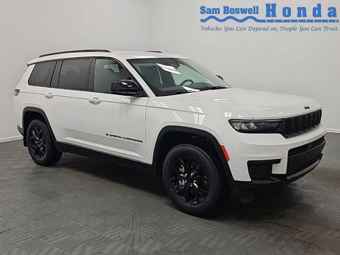 Used 2024 Jeep Grand Cherokee L Laredo RWD image 1