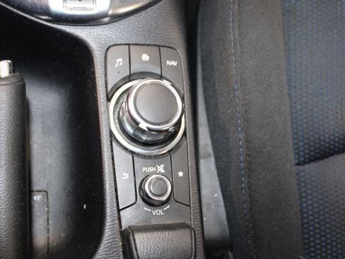 Used 2019 Toyota Yaris LE FWD image 26