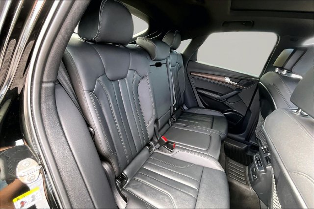 Used 2021 Audi Q5 2.0T Premium Plus w/ Premium Plus Package AWD/4WD image 29