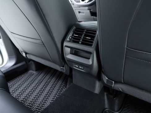 New 2026 Volkswagen Tiguan SE R-Line image 39