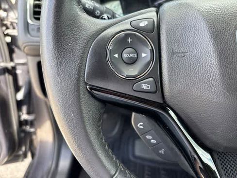 Used 2021 Honda HR-V EX-L image 11