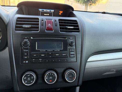 Used 2015 Subaru Forester 2.5i w/ Alloy Wheel Package image 19