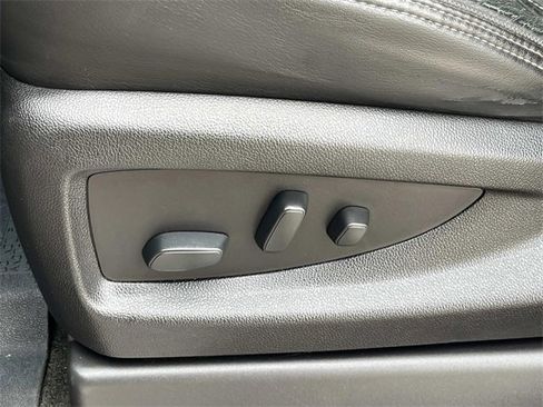 Used 2018 GMC Yukon XL Denali w/ Denali Ultimate Package image 36