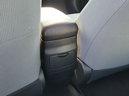 Used 2016 Toyota Corolla L FWD image 14