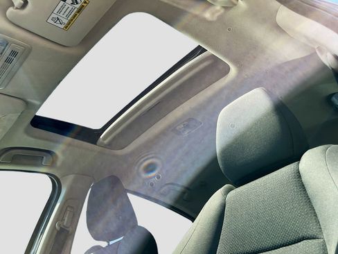 Used 2022 Honda HR-V EX image 21