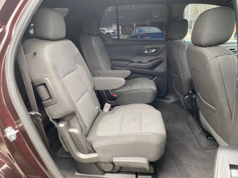 Used 2023 Chevrolet Traverse LT image 22