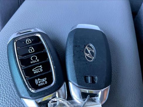 Used 2023 Hyundai Elantra Blue FWD image 14