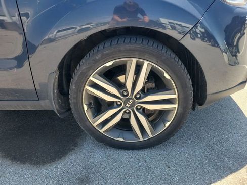 Used 2016 Kia Soul + w/ Audio Package FWD image 5