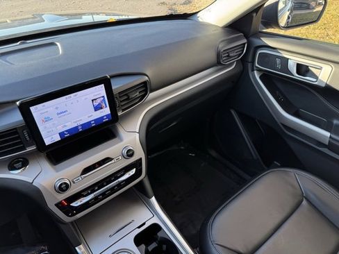 Certified 2023 Ford Explorer XLT w/ Equipment Group 202A image 25