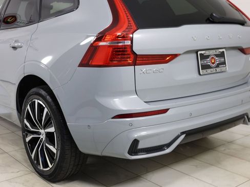 Used 2025 Volvo XC60 B5 Plus AWD/4WD image 46