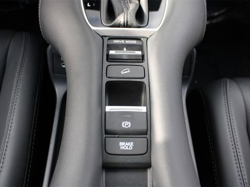 Certified 2024 Honda HR-V EX-L image 24