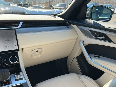 Certified 2025 Jaguar F-PACE R-Dynamic S image 23