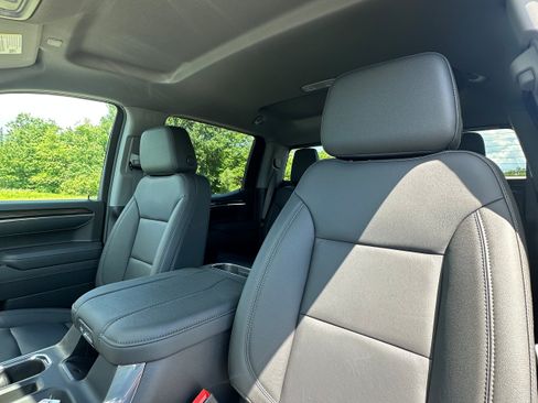New 2026 Chevrolet Silverado 1500 LT Trail Boss w/ Convenience Package II AWD/4WD image 16