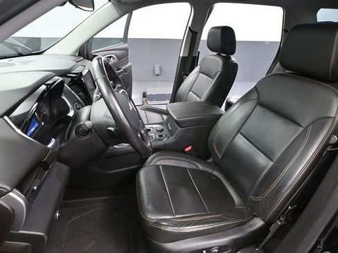 Used 2020 Chevrolet Traverse LT w/ Driver Confidence II Package AWD/4WD image 25