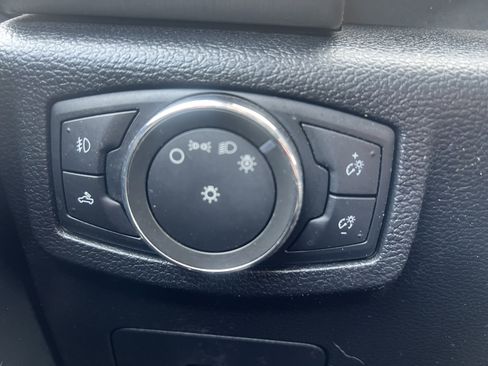 Used 2016 Ford F150 Platinum w/ FX4 Off-Road Package image 18