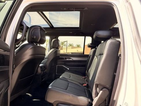 Certified 2023 Jeep Wagoneer Series II AWD/4WD image 16