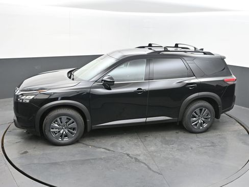 New 2025 Nissan Pathfinder SV w/ SV Premium Package image 35