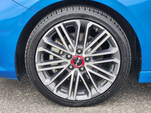 Certified 2023 Kia Forte GT w/ GT2 Package image 9