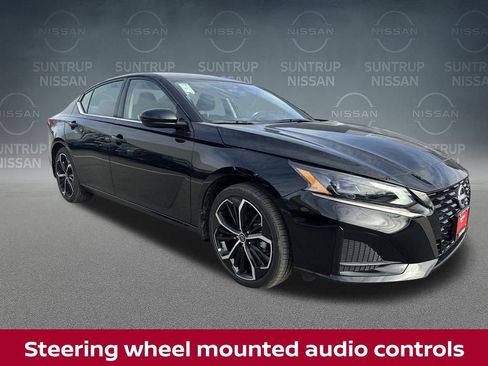 New 2025 Nissan Altima 2.5 SR image 10