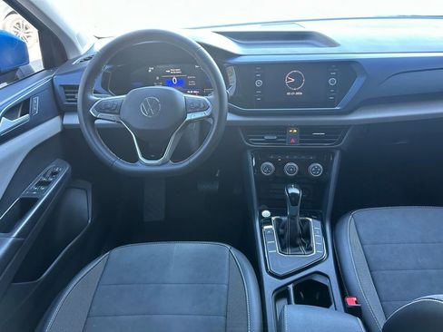 Certified 2023 Volkswagen Taos SE image 9