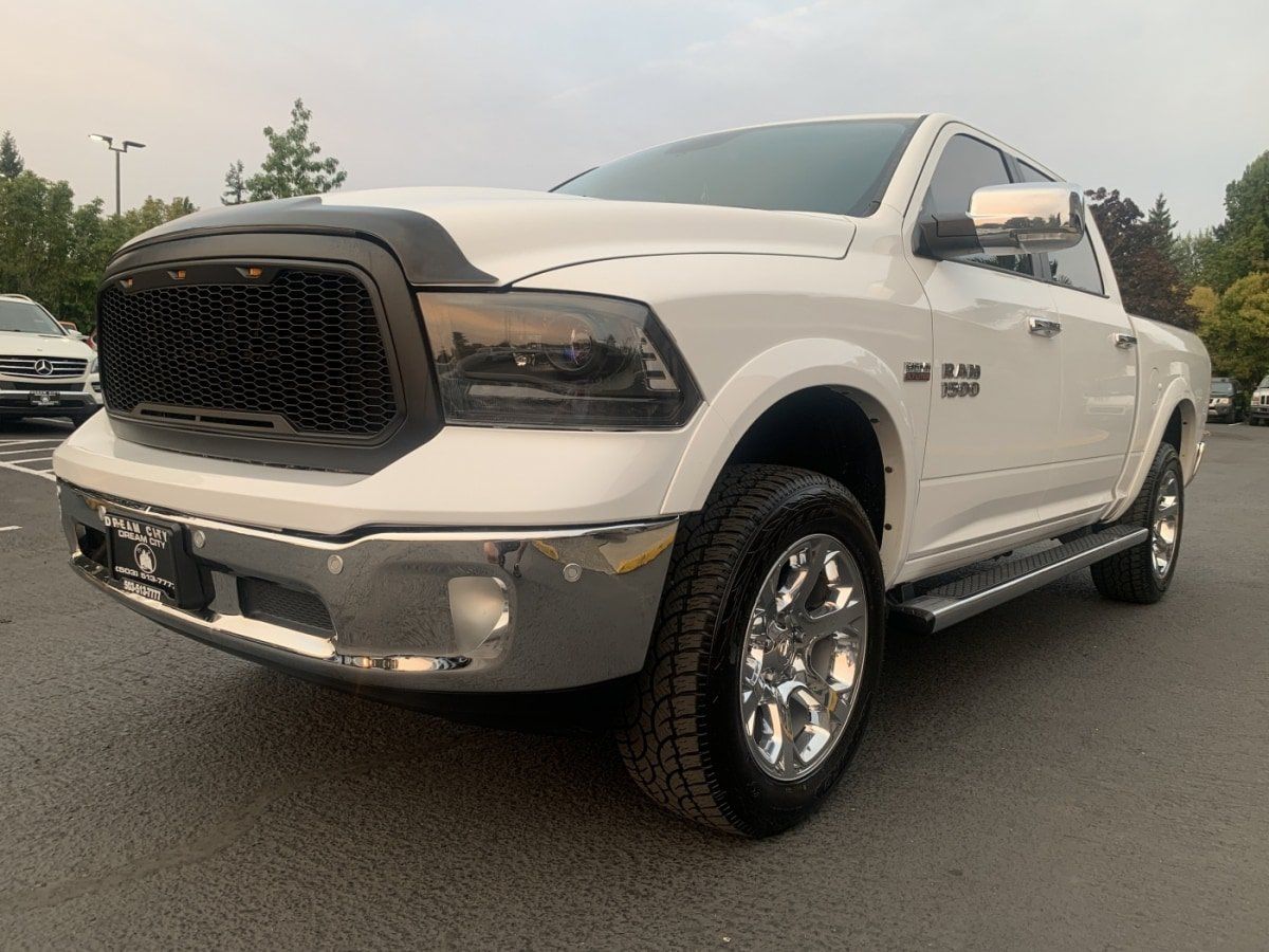 Used 2017 RAM 1500 Laramie w/ Convenience Group AWD/4WD image 13
