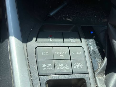 Used 2024 Toyota RAV4 XLE AWD/4WD image 26