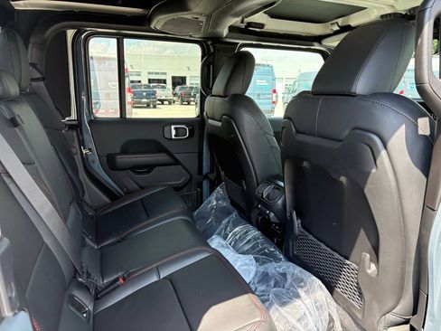 New 2026 Jeep Gladiator Rubicon AWD/4WD image 14