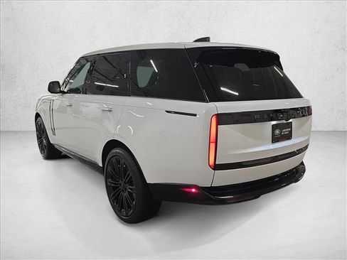 New 2026 Land Rover Range Rover SE image 7
