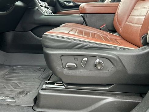 Used 2024 GMC Yukon XL Denali Ultimate w/ LPO, Floor Liner Package AWD/4WD image 39