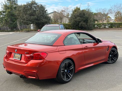 Used 2016 BMW M4 Convertible image 25