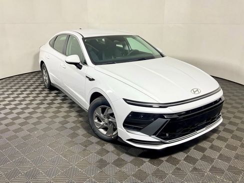 New 2026 Hyundai Sonata SE image 3