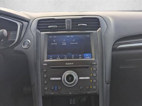 Used 2019 Ford Fusion Energi Titanium FWD image 11