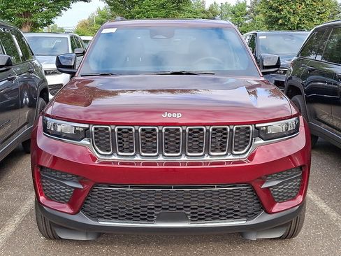 New 2025 Jeep Grand Cherokee Laredo X w/ Luxury Tech Group I image 2