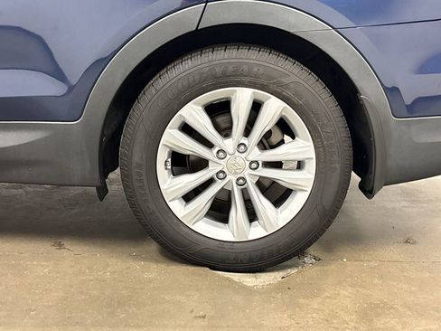 Used 2018 Hyundai Santa Fe Sport 2.0T w/ Cargo Package FWD image 11