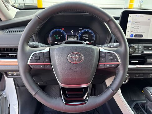 Used 2026 Toyota Grand Highlander Platinum image 18