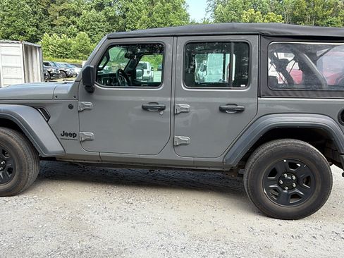 Used 2023 Jeep Wrangler Unlimited Sport AWD/4WD image 11