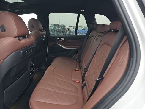 Used 2023 BMW X5 xDrive40i w/ Premium Package image 13
