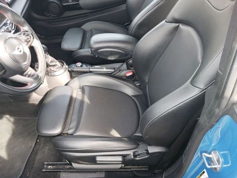 Used 2017 MINI Cooper S image 4